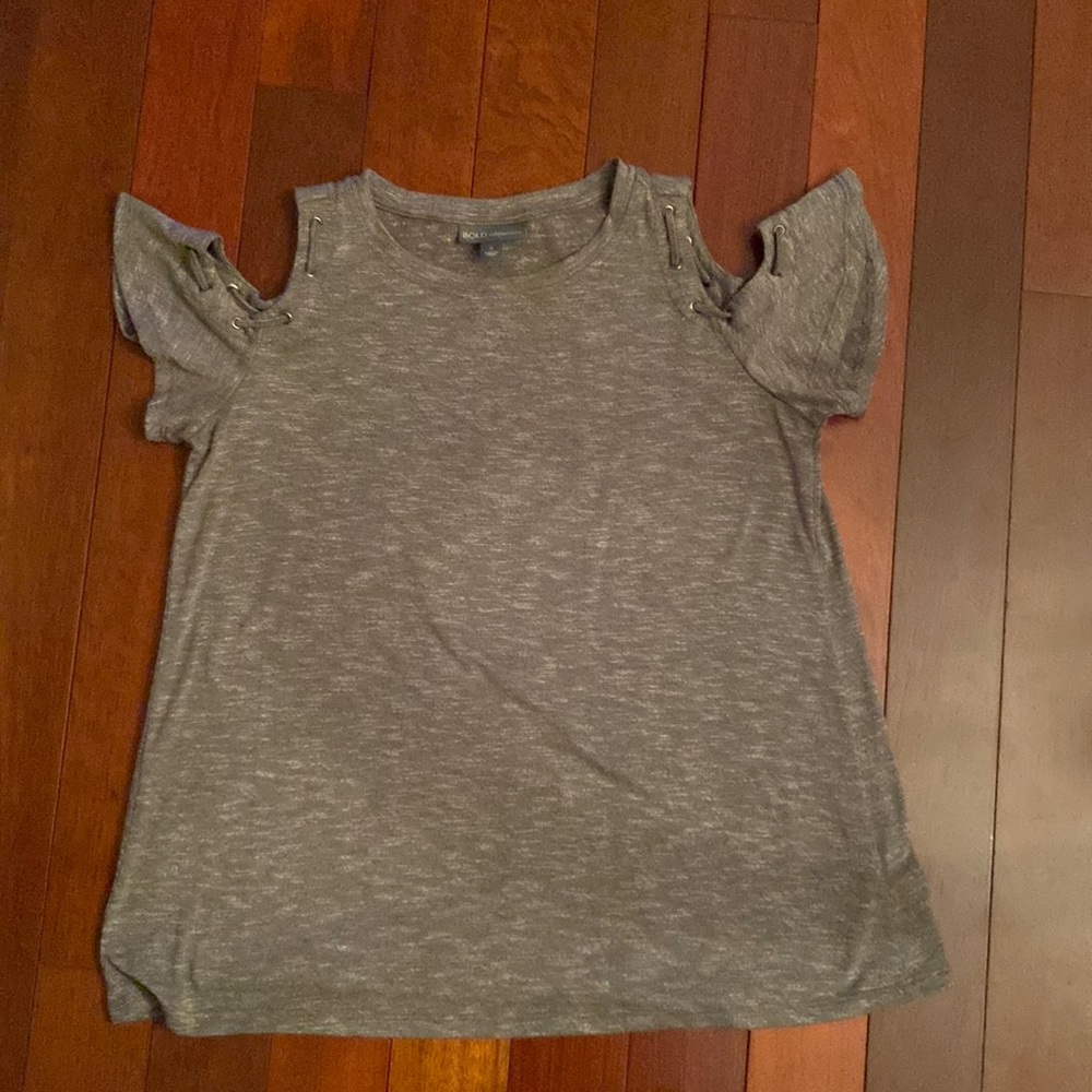 Cold Shoulder Top, like new, trendy size small but can fit extra small-medium